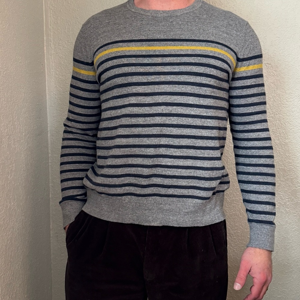 Banana Republic mens L organic cotton grey striped crew neck sweater